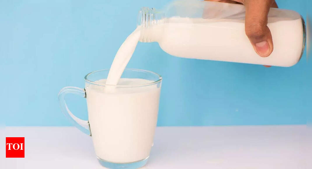 Does drinking milk increase blood sugar levels: Know about lactose and added sugars