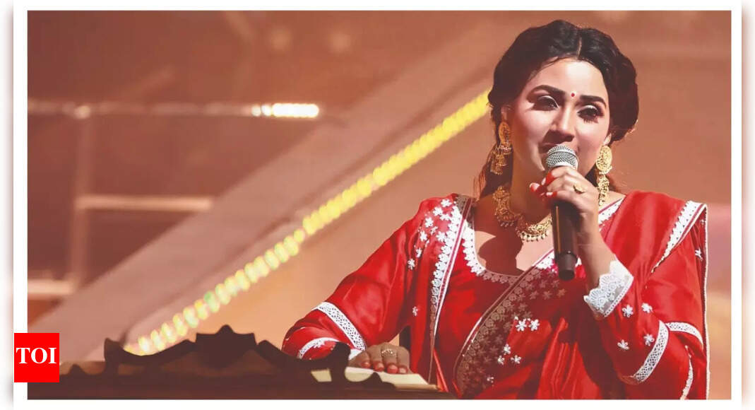 Bhog, music and community spirit: Shreya Ghoshal’s Durga Puja memories