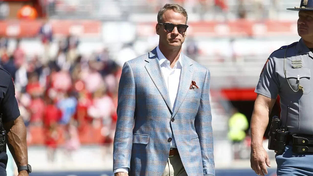 lane kiffin wife orange dress Photo by Lane Kiffin (@thereallanekiffin)  February 16, 2026
