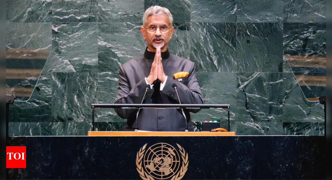 <div>‘Bharat will maintain its freedom of choice’: Jaishankar takes swipe at US, China; calls out 'trade hypocrisy'</div>