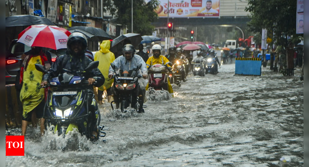 Mumbai rains: Heavy showers lash parts of city; traffic disrupted, roads waterlogged, airlines issue advisories