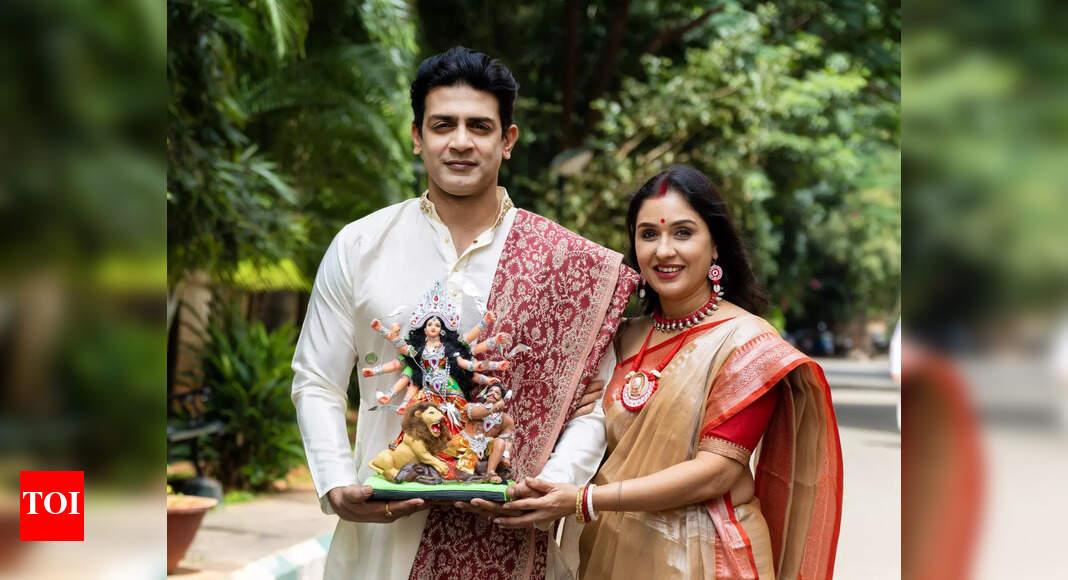 Durga Puja is a celebration of family, joy and traditions: Raghu and Anu