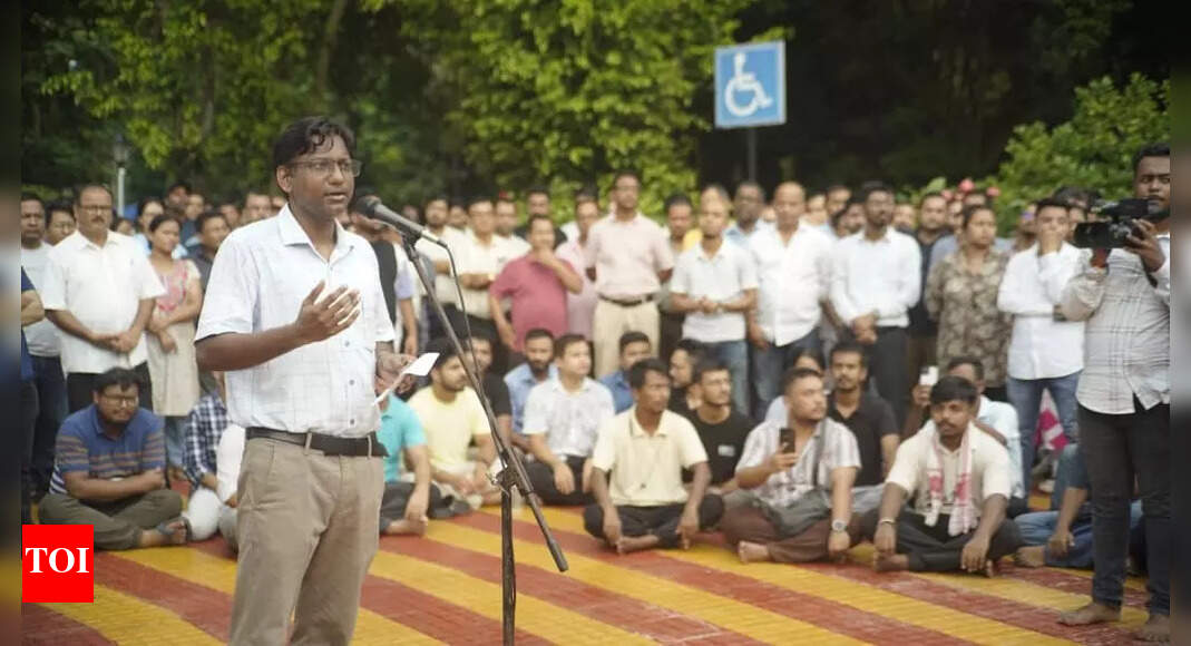 TU teachers join protest against VC over remarks on Zubeen and alleged irregularities