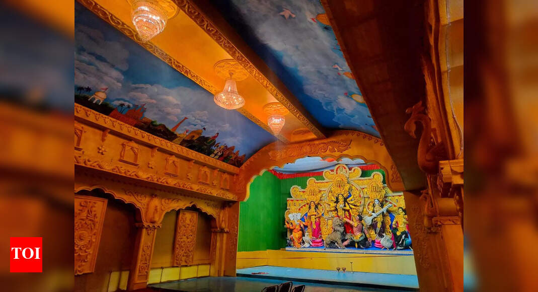 Maligaon Kalibari Durga Puja committee pays tribute to Rameshwaram Temple