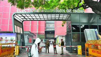 EC to deploy 470 officers for Bihar election, bypolls