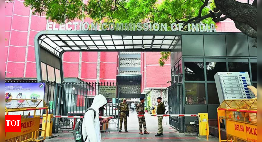 EC to deploy 470 officers for Bihar election, bypolls