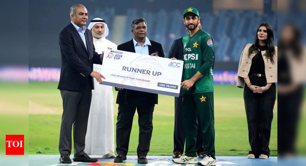 A new low in Dubai as Pakistan captain Salman Agha throws his cheque in anger