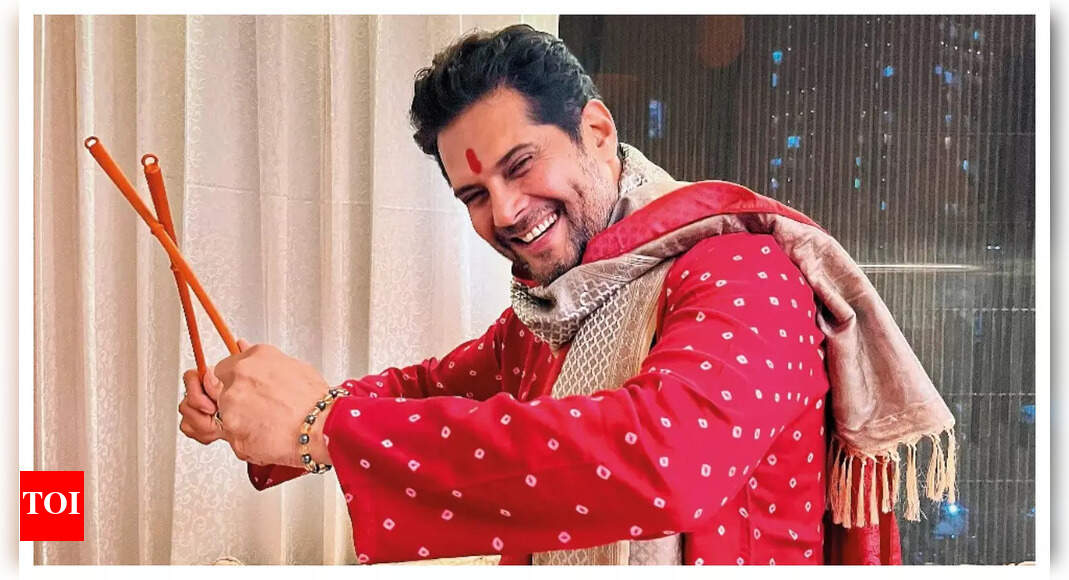 Garba is a great stressbuster: Amar Upadhyay