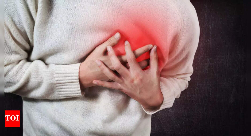 Breathlessness and chest pain aren’t always a heart attack: Know more about the non-cardiac causes, symptoms and risks | – The Times of India