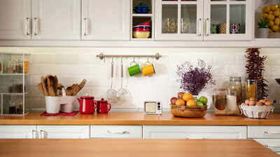 Men step up in kitchens, stir cookware market