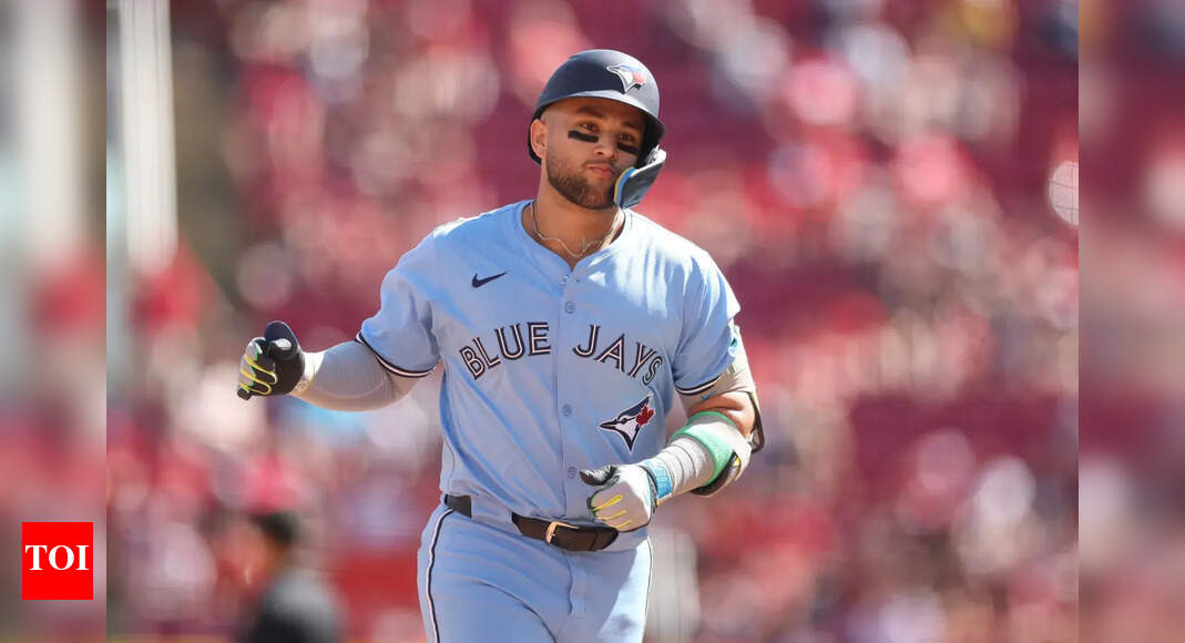 MLB Trade Rumors: Toronto Blue Jays All-Star Shortstop Predicted to Land $180 Million Contract