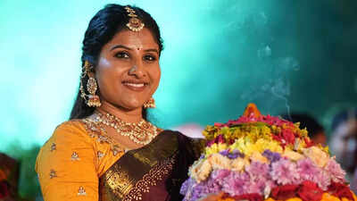 Every Bathukamma song I sing comes from the heart: Mangli