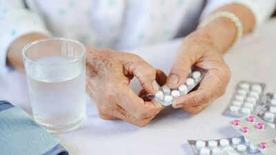 How much water should you really drink with your medications for better absorption and digestive health