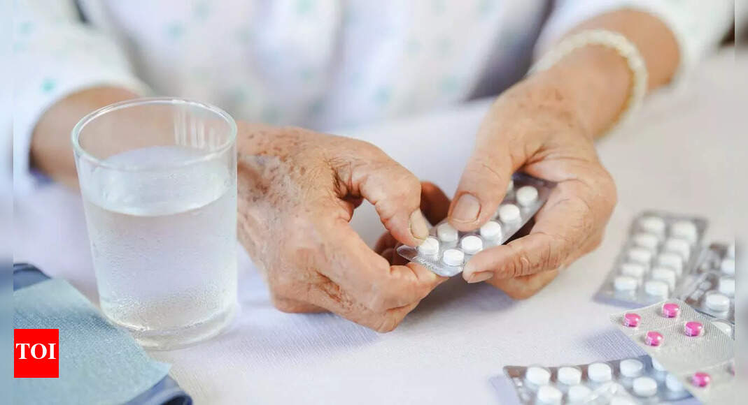 How much water should you really drink with your medications for better absorption and digestive health
