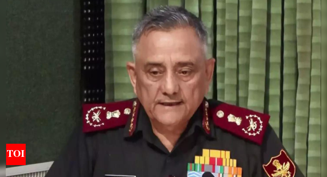 <div>'India will not be deterred': CDS General rejects nuclear blackmail; calls for bio-threat preparedness post Op Sindoor</div>