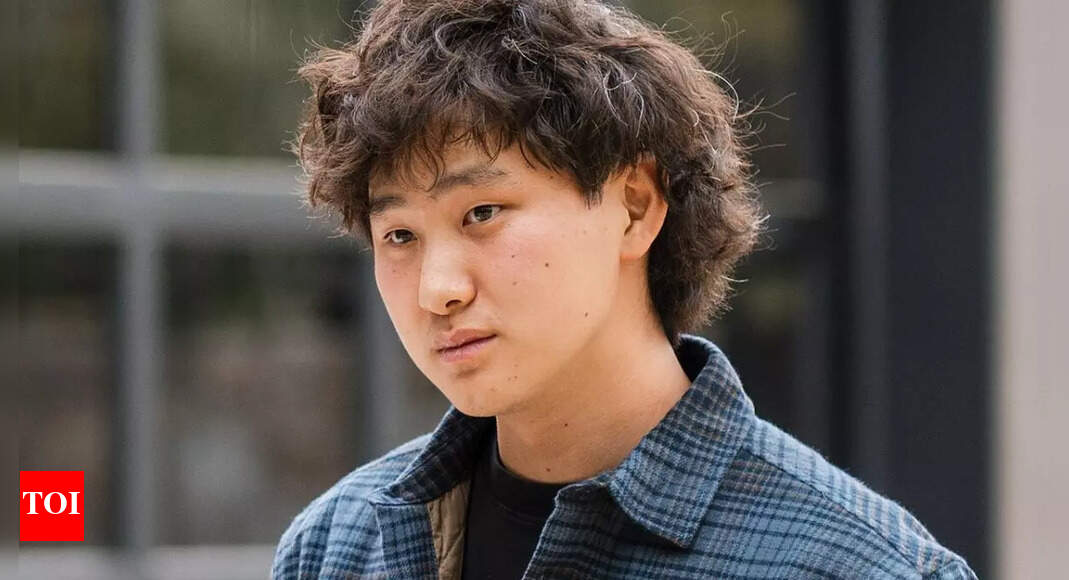 28-year-old AI billionaire to teens: You should spend all of your time….