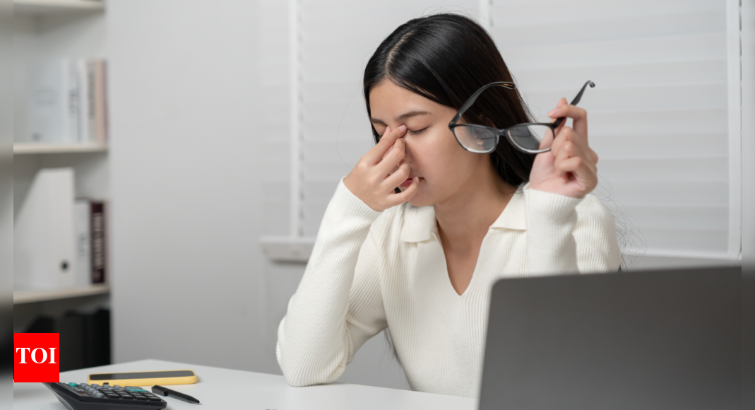Eye floaters and spots: This is what they mean and how to improve eye health