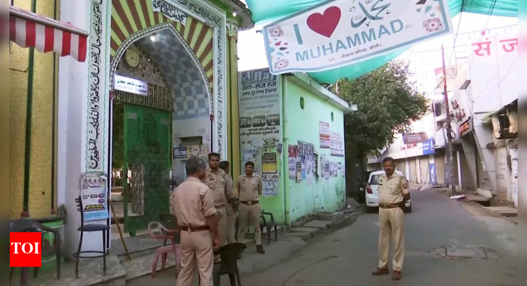 <div>'I love Muhammad' protests: Bareily Police arrests key accused Tanzim after encounter; properties marked for demolition - top developments</div>