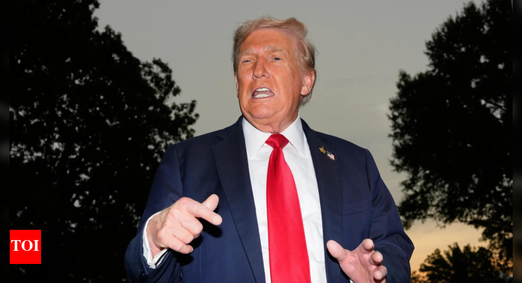 <div>'We'll see how it is': Donald Trump gives Hamas 3-4 days to accept Gaza 'peace plan'; warns of 'sad end' if rejected</div>