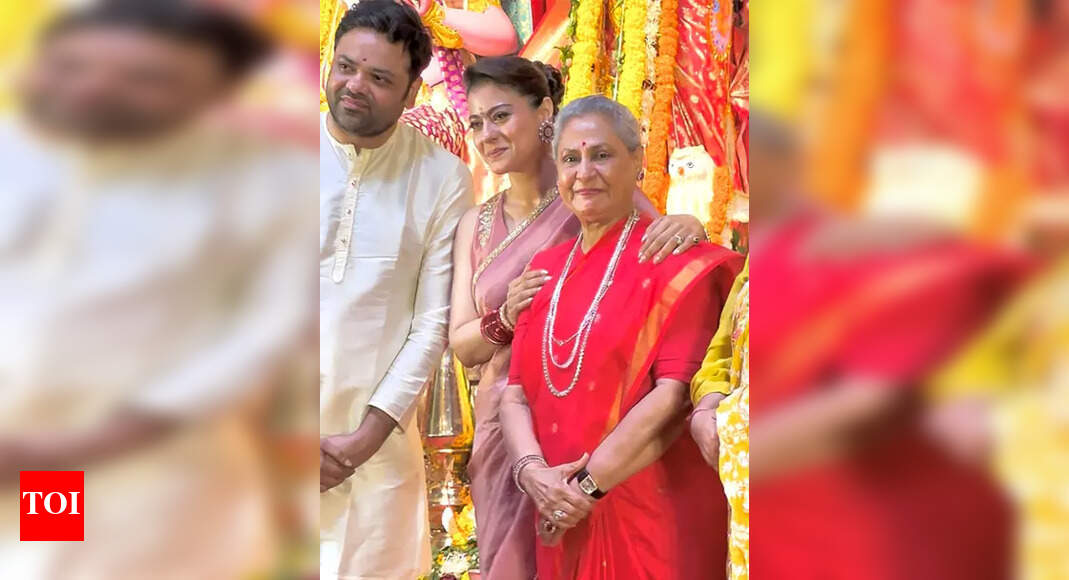 Jaya Bachchan smiles for media in the biggest turnaround