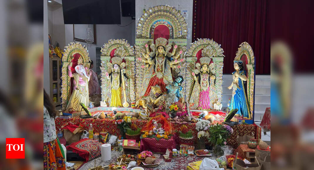Odia diaspora in Canberra celebrates Durga Puja and Navratri with music, dance and festivities