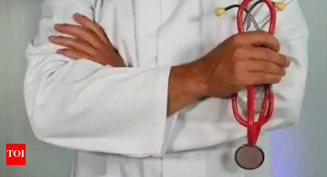 Jodhpur: AIIMS doctors reattach severed hands; 10-hr surgery successful