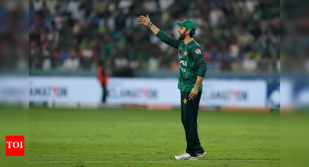 'Why is he in the team': Former Pakistan cricketer lashes out at Salman Ali Agha