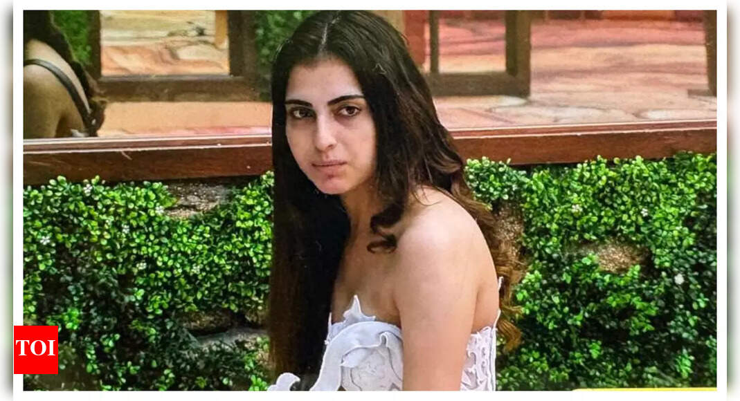 Bigg Boss 19: Farrhana Bhatt recalls her parents' divorce; says 'I have only seen my father in photos'