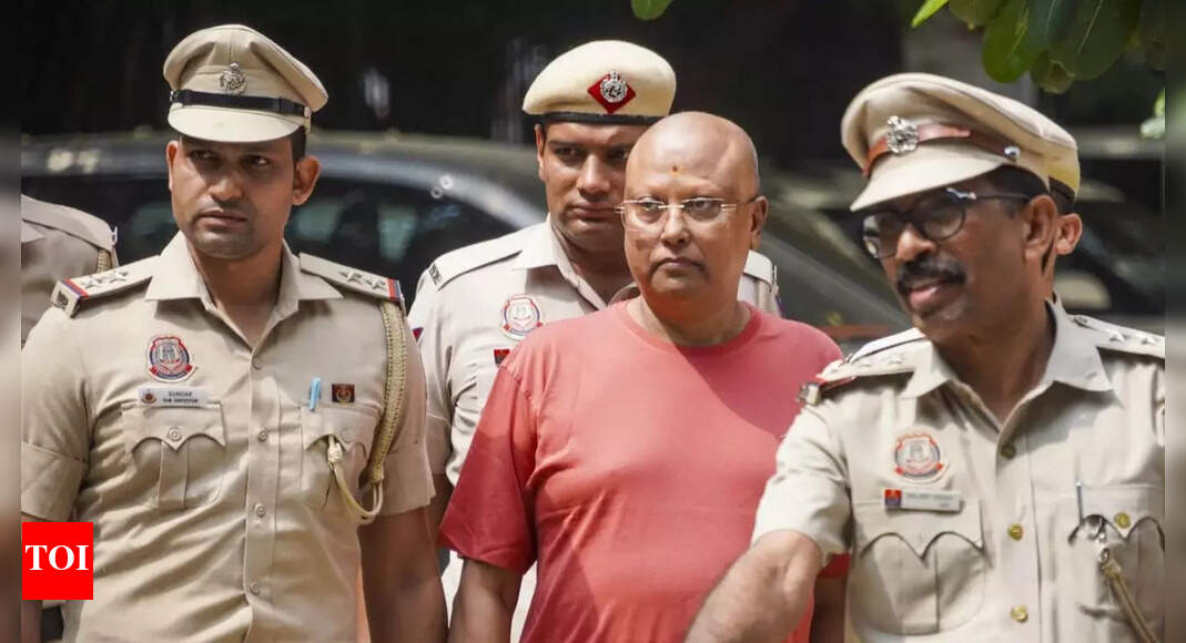 Honeytraps, UK numbers, seductive texts: Inside the 'predatory' mind of Delhi 'godman' Chaitanyanand Saraswati