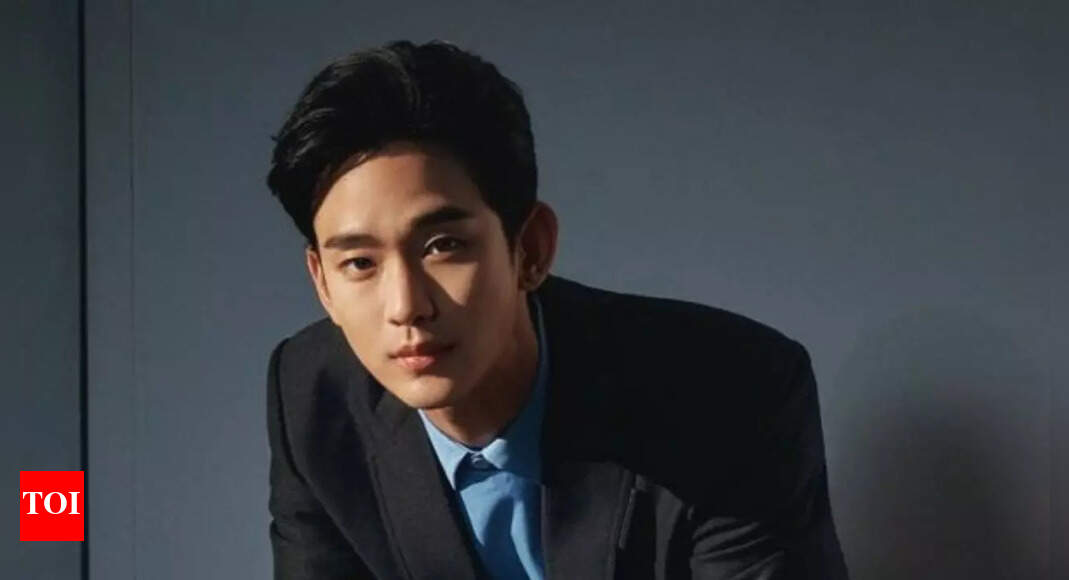 Kim Soo Hyun releases letters from army, clears up rumors about Kim Sae Ron