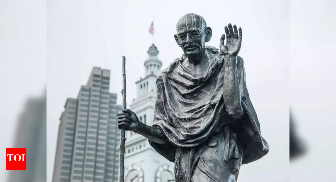 Happy Gandhi Jayanti 2025: Wishes, Messages, Quotes, Images, Facebook & WhatsApp Status