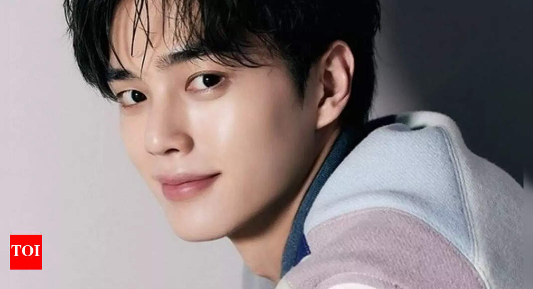 Song Kang returns to civilian life, finishes 18 military enlistment - Report