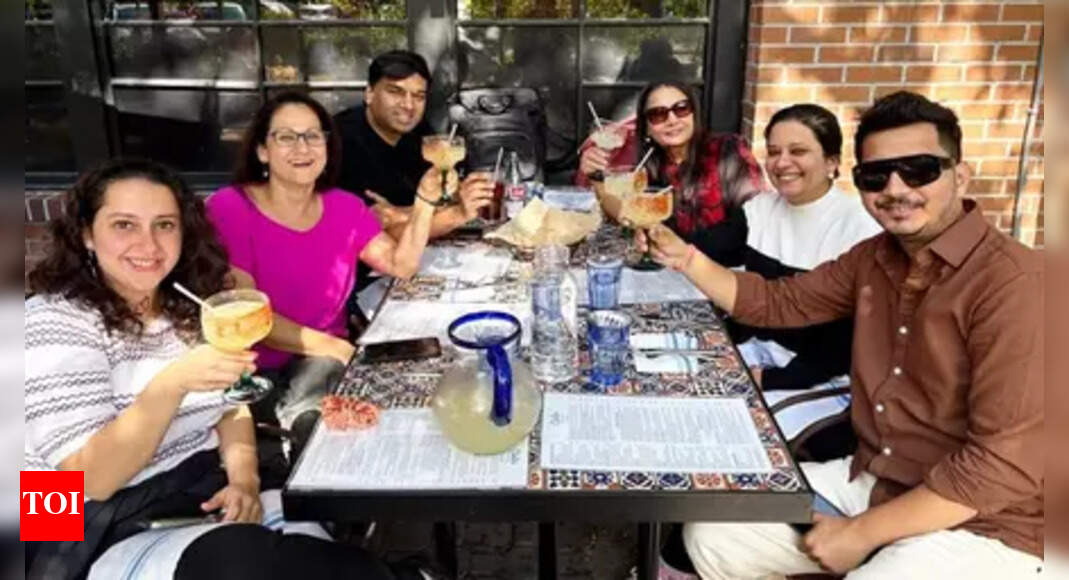 Shabana Azmi unwinds in Danville: Bonding with 'Broken Images' cast, Prepares for Raleigh show