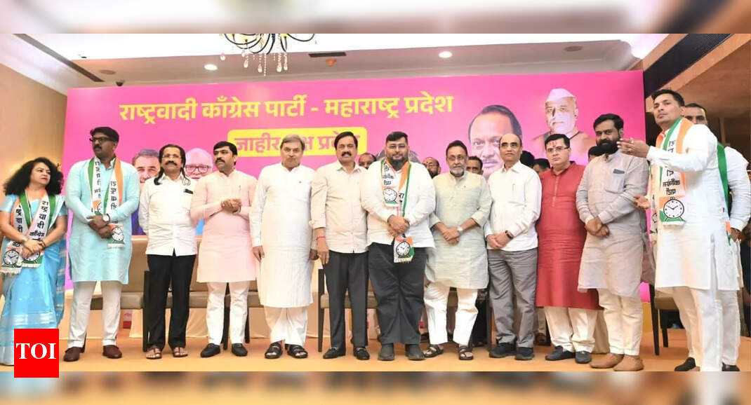 Senior Congress leader Haji Mudassar Patel joins NCP