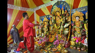 Dasara Prep Lights Up Hyderabad