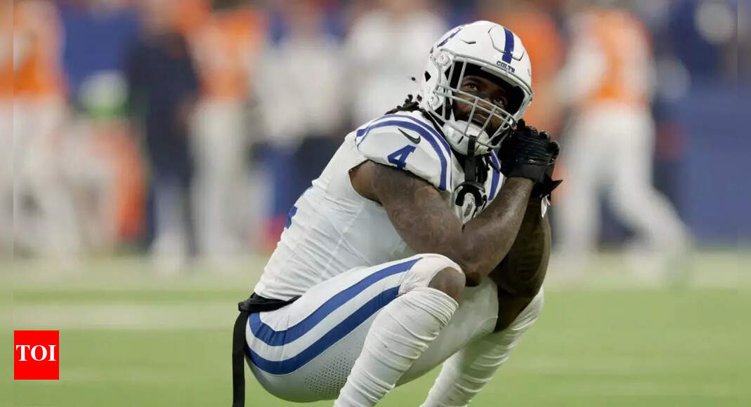 What led former Dolphins star Xavien Howard to retire after only four games with the Colts?