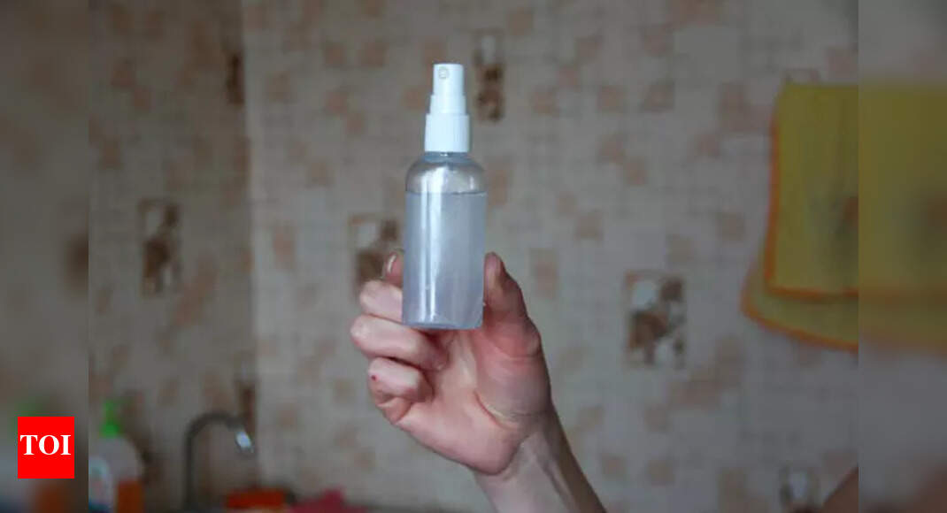 How to make a chemical-free Alum or Fitkary deodorant in under ₹100