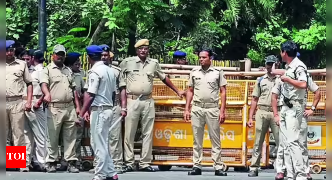 Odisha police arrest 114 'cop aspirants', 3 middlemen in recruitment scam