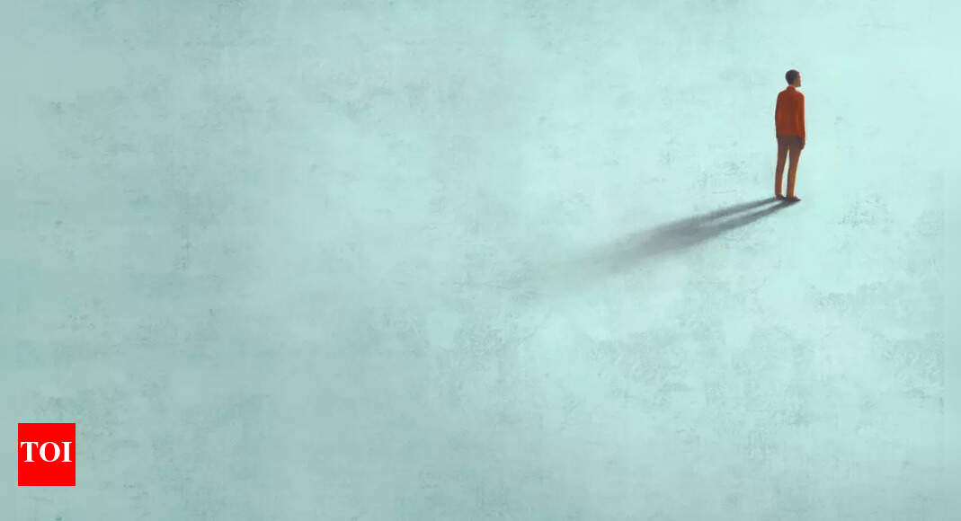 Half of the Americans struggle with loneliness: What experts wants you to know