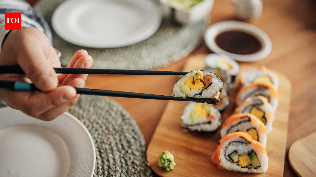 How to use chopsticks: Step-by-step guide with pictures | The Times of ...
