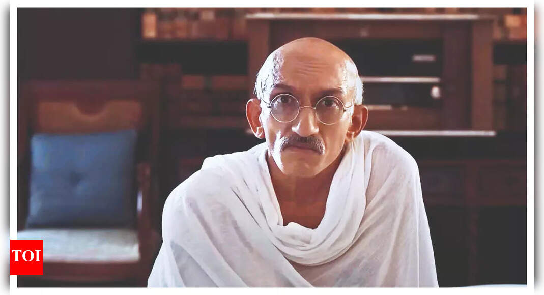 Playing Gandhi has made me introspect: Chirag Vohra