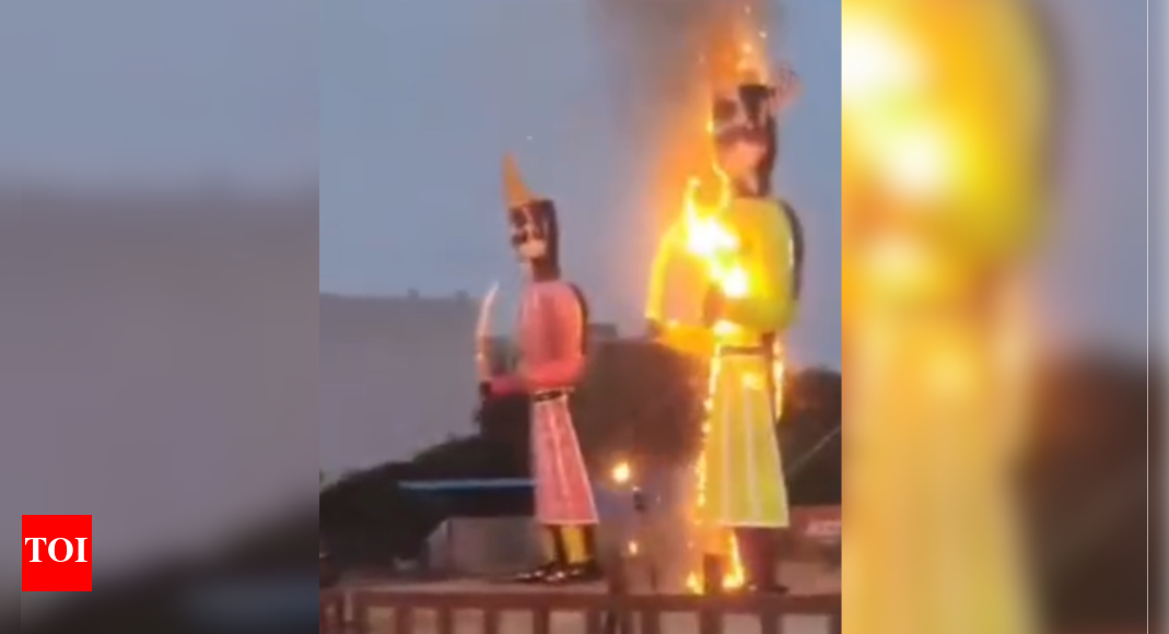 Bhopal: Ravana effigy set on fire before Dussehra ceremony
