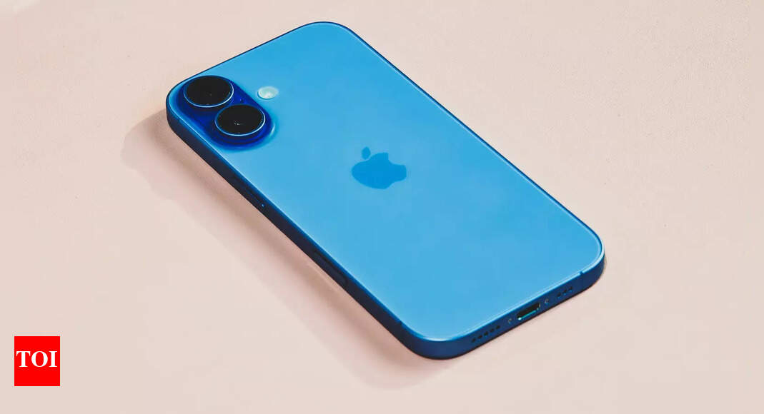 Spent a week using the iPhone 17, and it's exactly what it should be