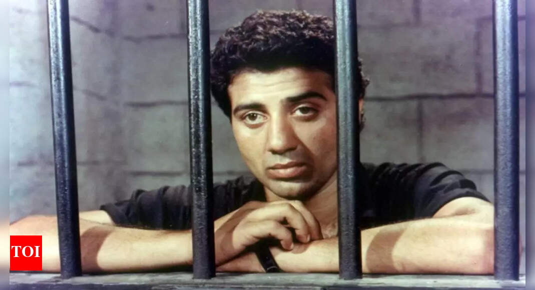 Sunny Deol’s 1985 film ‘Arjun’ featured over 1000 people and was inspired by a real news story