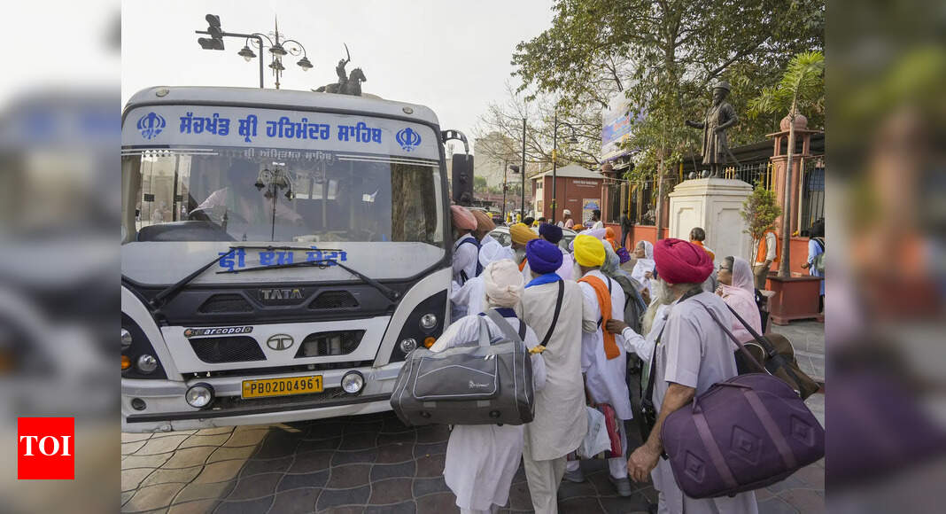 <div>Govt allows Sikh pilgrims to visit Pakistan for Prakash Purab; selected 'jathas' to travel - report</div>