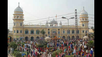Nanak birth anniversary: Centre allows Sikh jathas to visit Pak; caution advised
