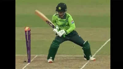 Unbelievable! Pakistan batter only second to suffer rare dismissal in Women's World Cup history – Watch