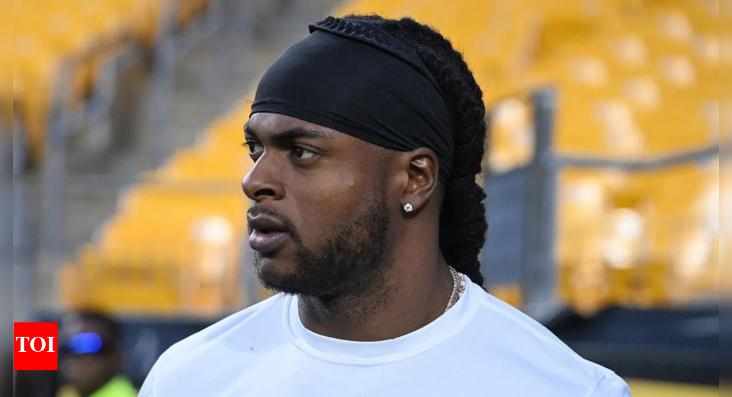 Will Davante Adams play against the San Francisco 49ers tonight? Latest injury update on the popular Los Angeles Rams' wide receiver