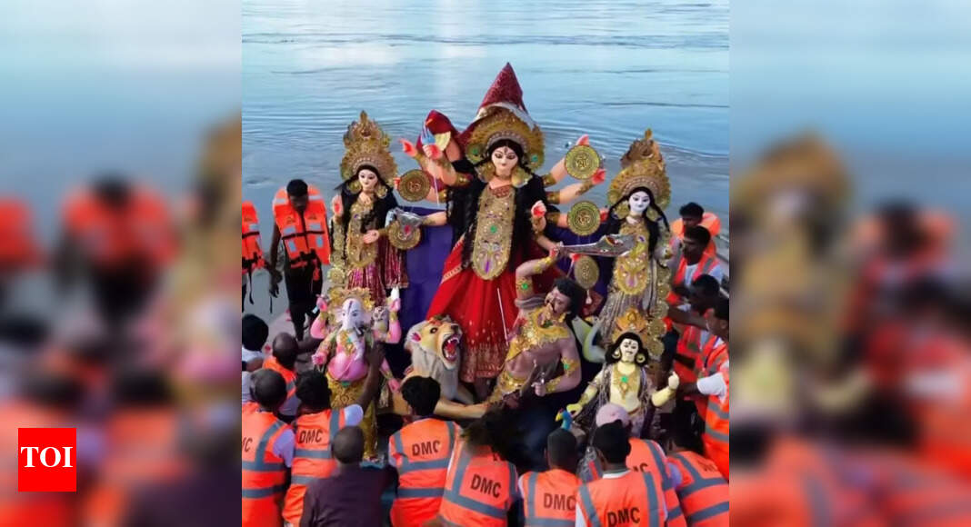 Devotees bid farewell to Goddess Durga