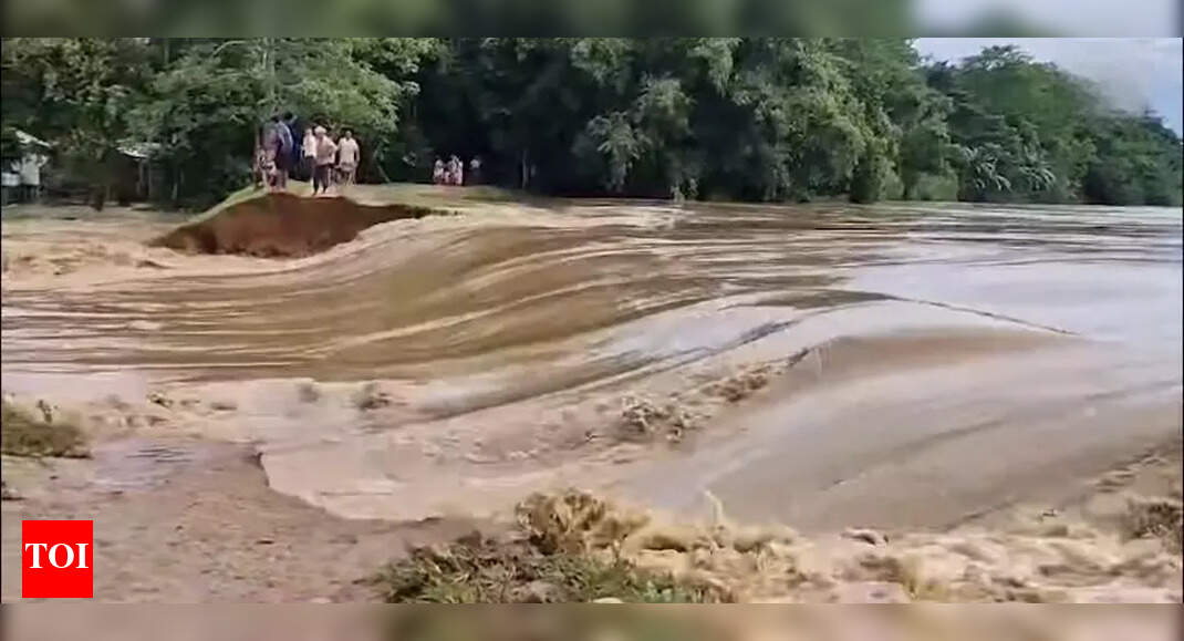 Jhanji river breaches embankment in Jorhat’s Teok, 17 villages submerged